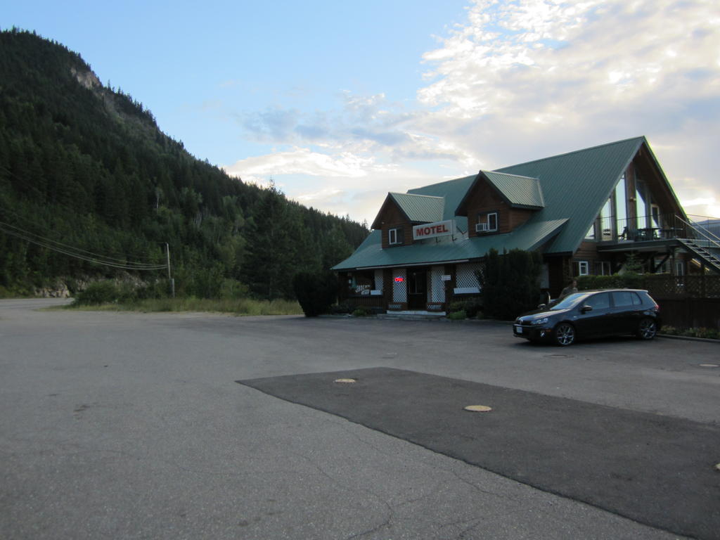 Jade Mountain Motel Чейс Экстерьер фото